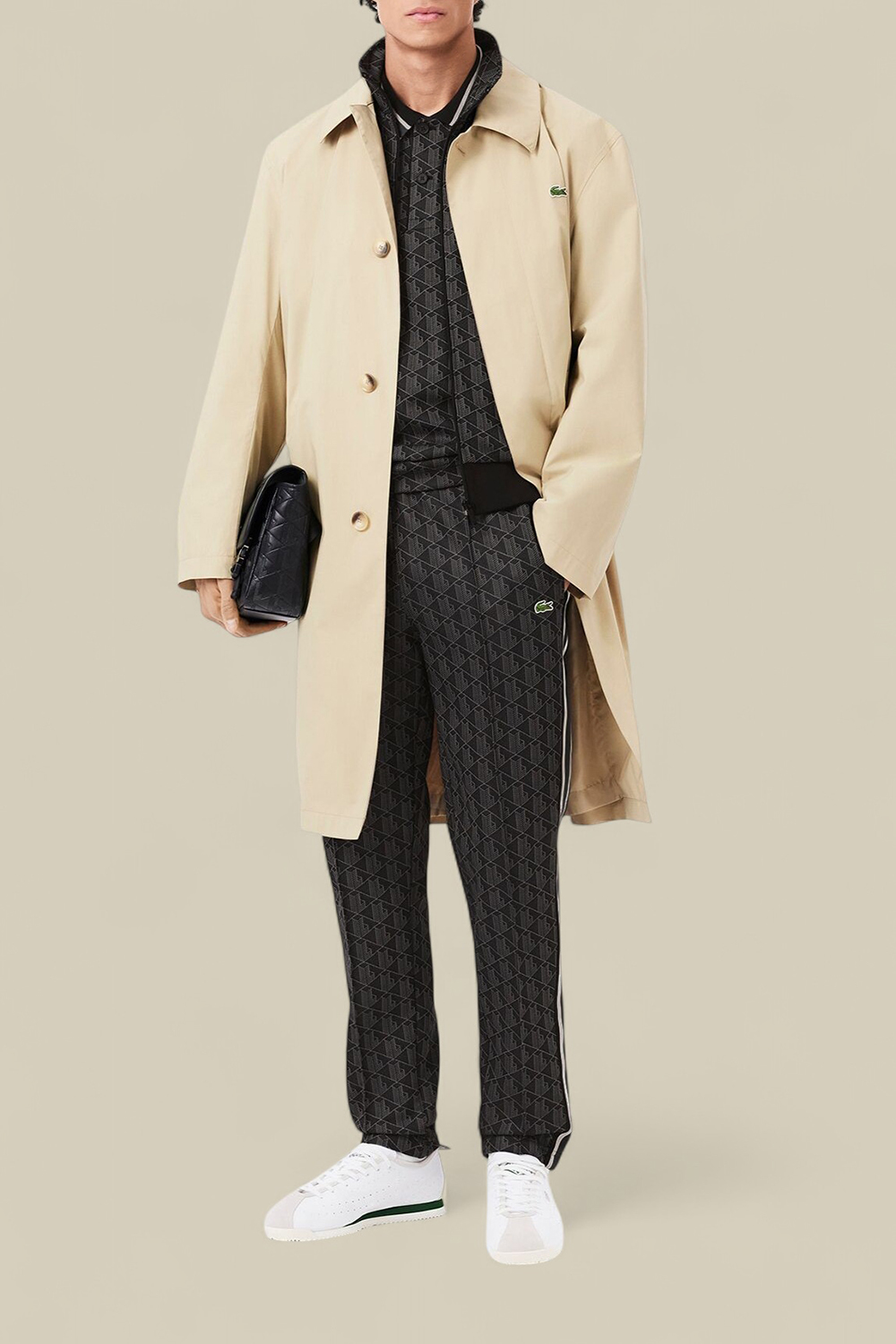 תמונת כל הלוק של חולצת פולו